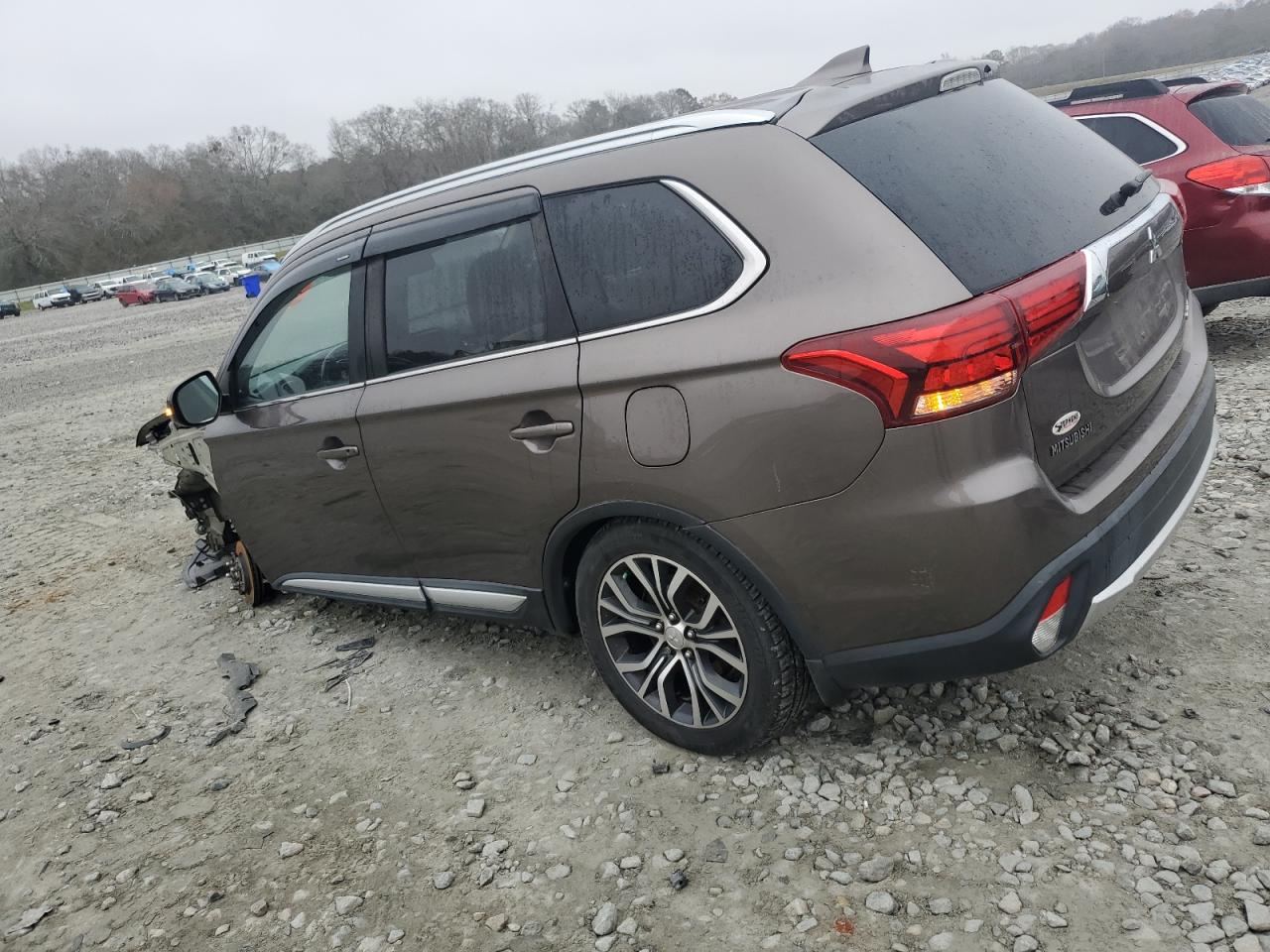 2017 Mitsubishi Outlander - Image 2