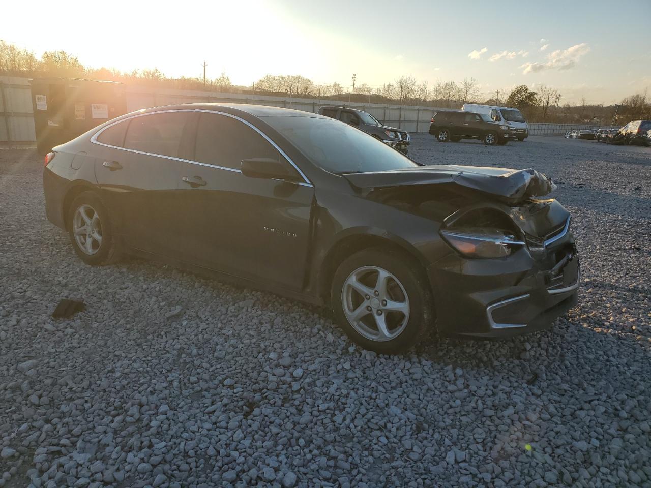2017 Chevrolet Malibu - Image 4