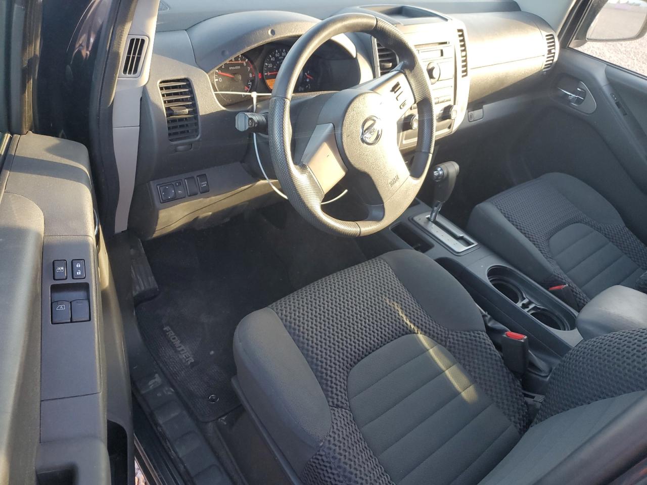 2011 Nissan Navara (Frontier) - Image 8