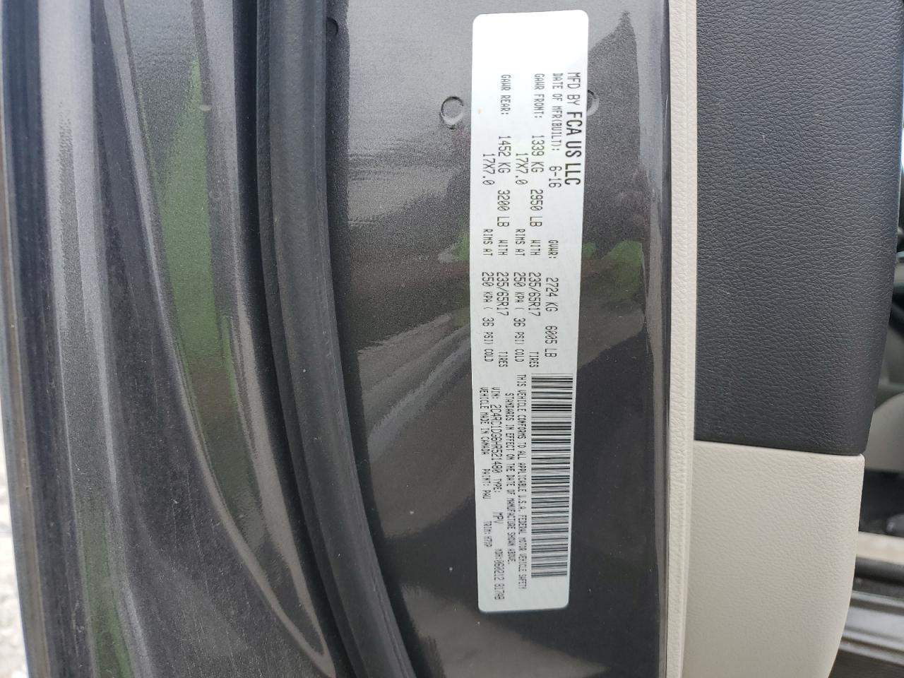 2017 Chrysler Pacifica - Image 16