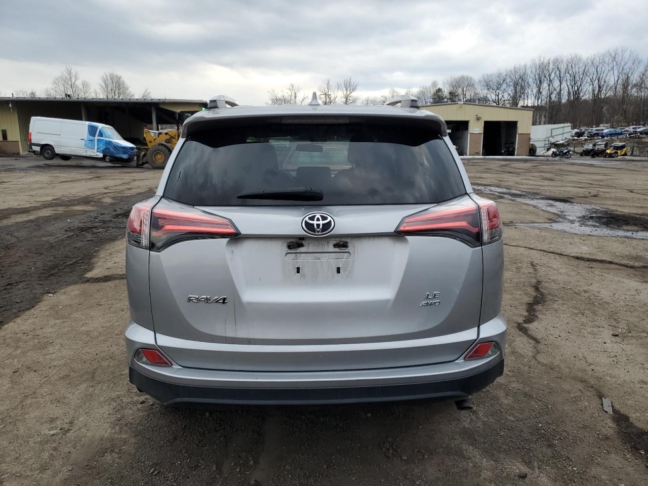 2016 Toyota RAV 4 - Image 6