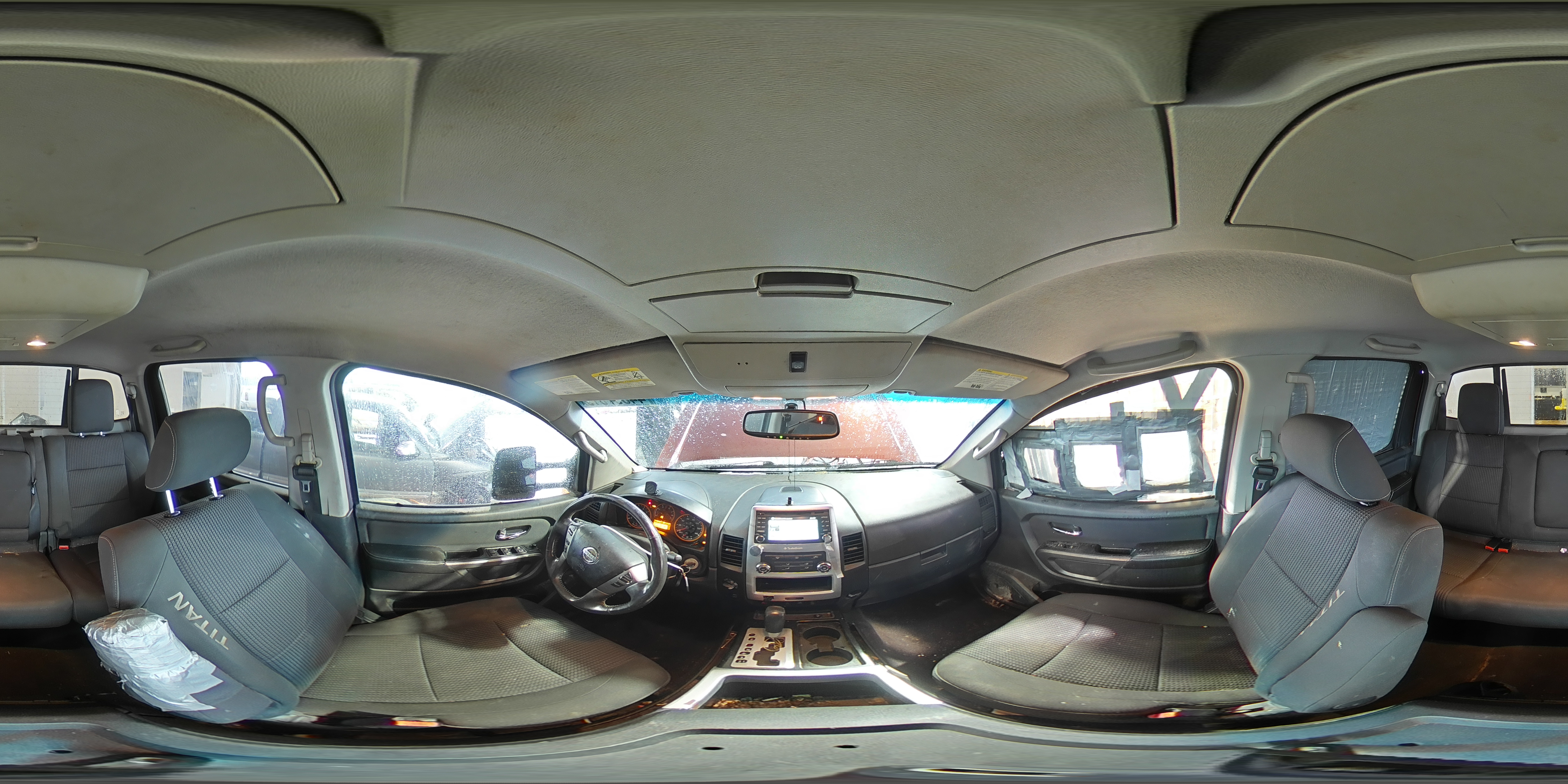 2015 Nissan Titan - Image 15