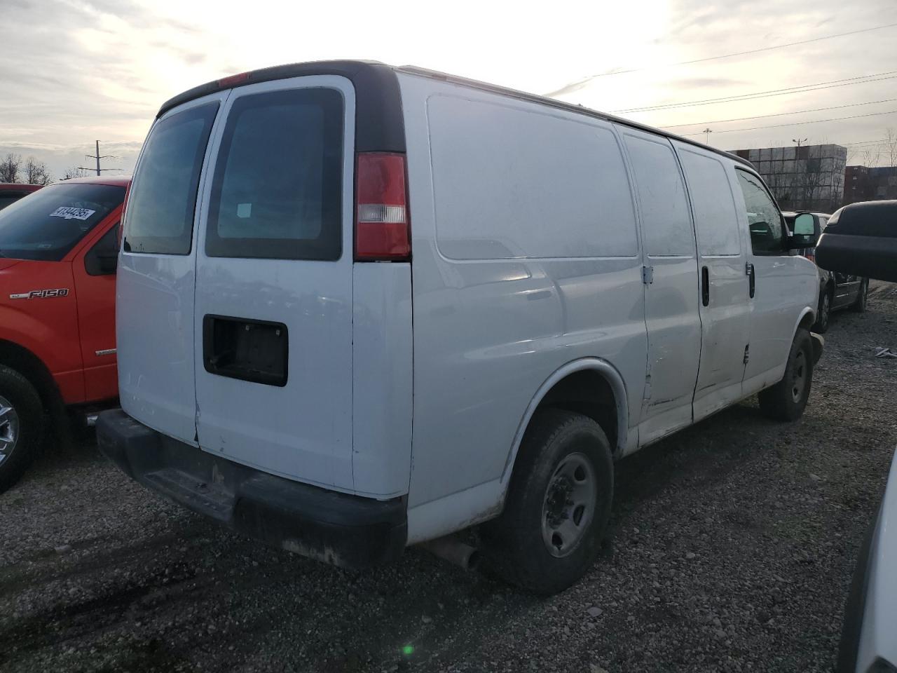 2016 Chevrolet Express - Image 3