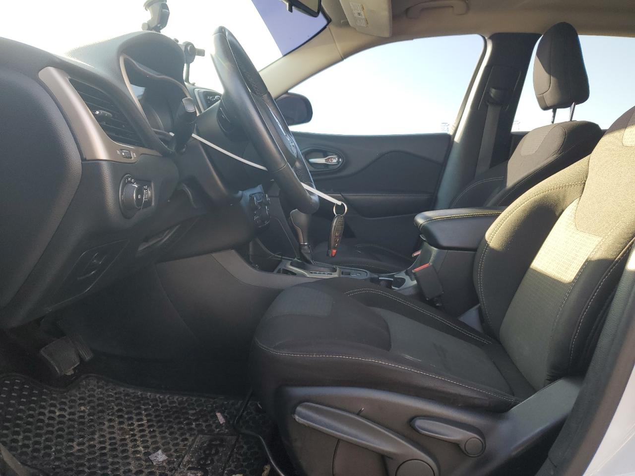 2016 Jeep Grand Cherokee - Image 7