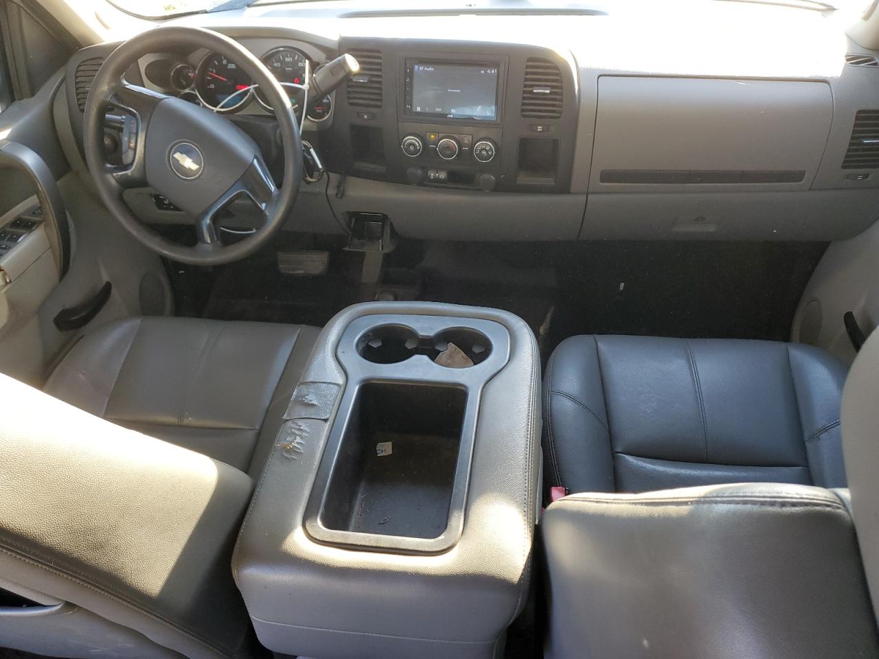 2014 Chevrolet Silverado - Image 8