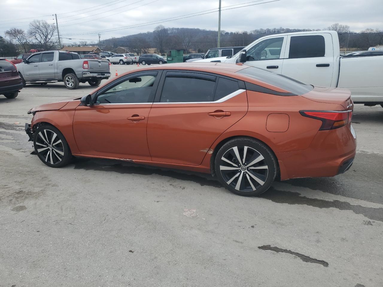 2021 Nissan Altima - Image 2