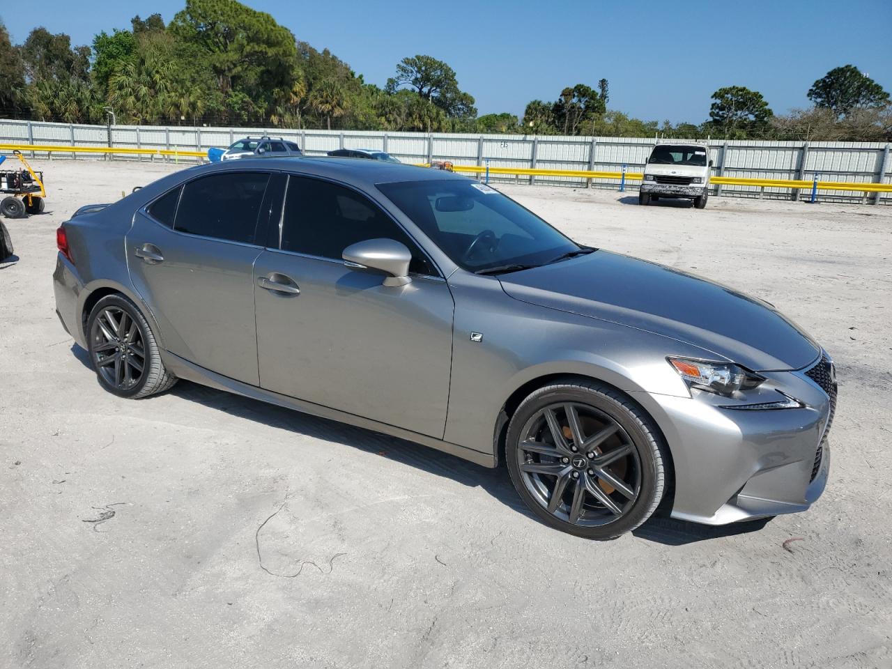 2015 Lexus IS - Image 4