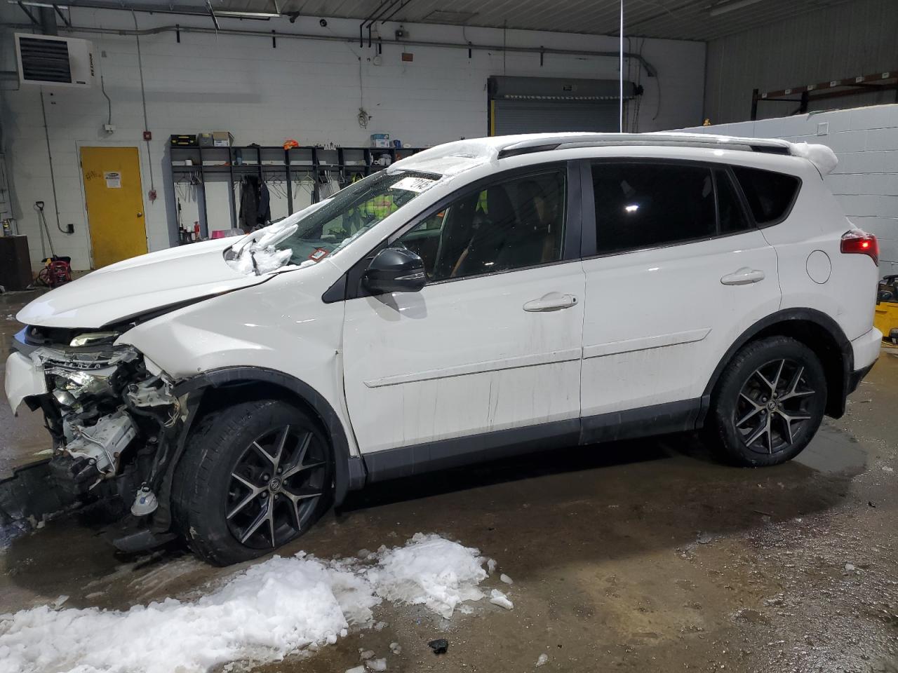 2017 Toyota RAV 4 - Image 1