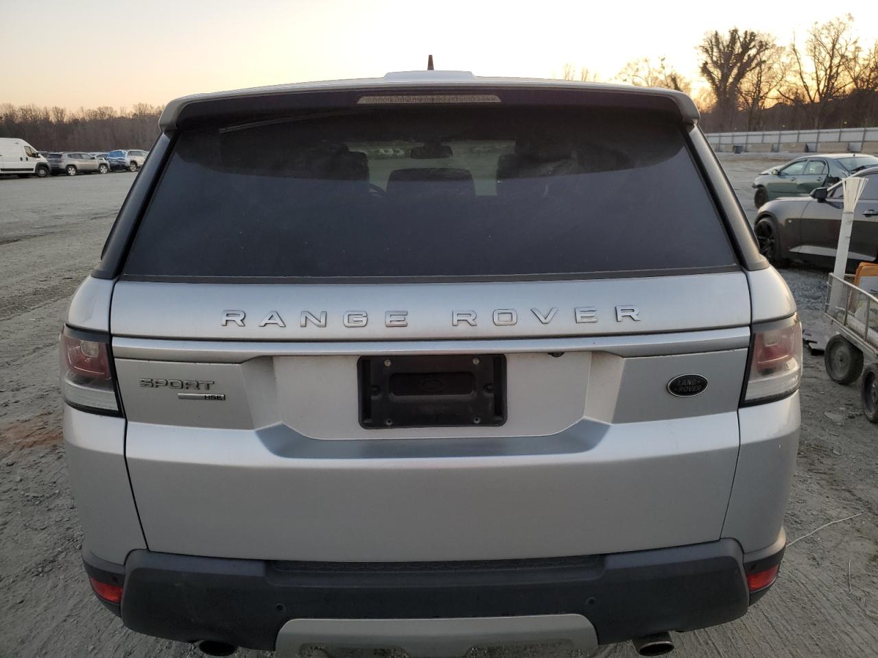 2015 Land Rover Range Rover - Image 6