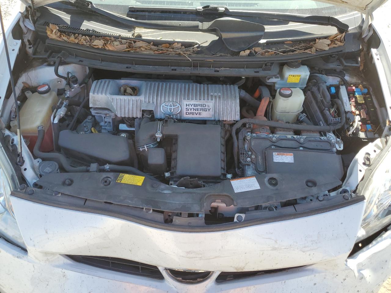 2015 Toyota Prius - Image 13