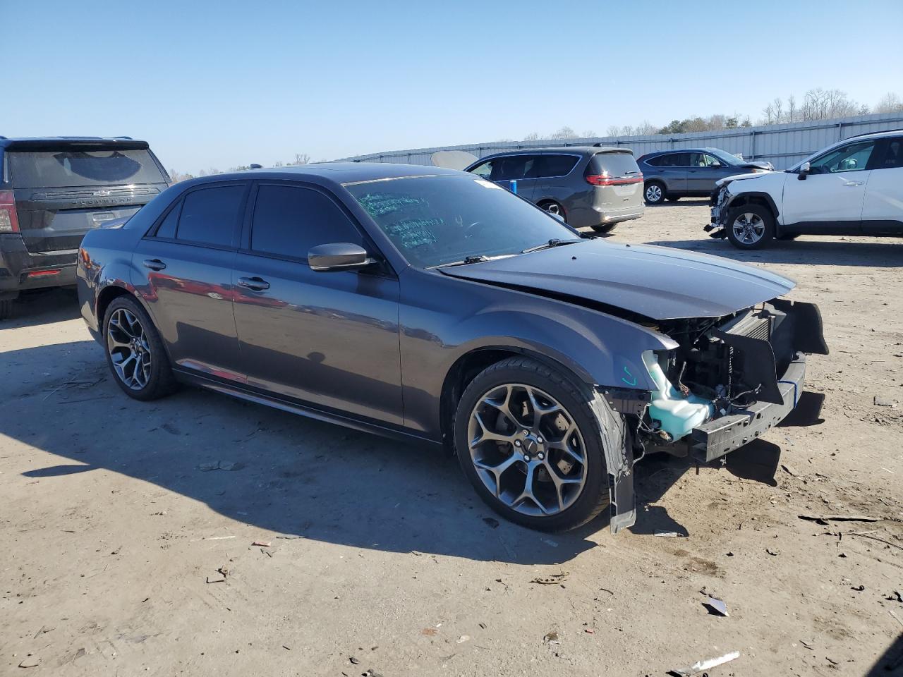 2015 Chrysler 300 - Image 4