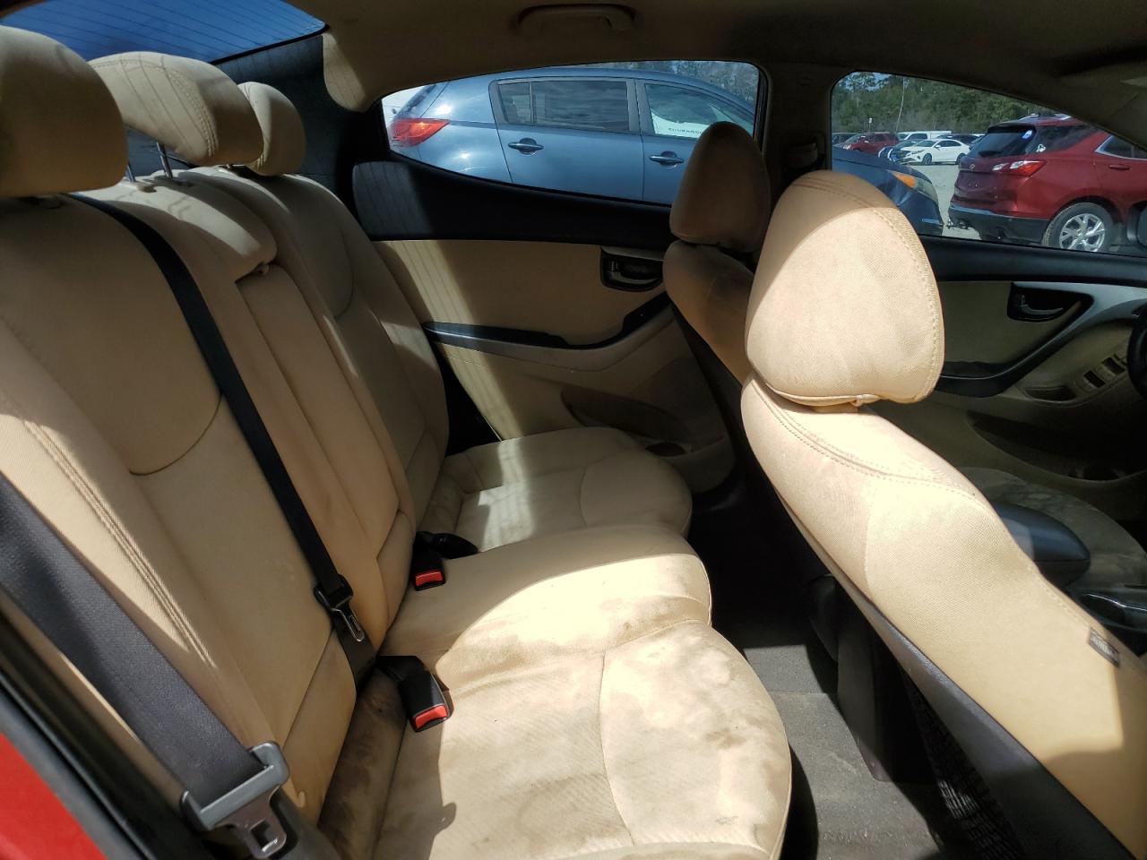 2013 Hyundai Elantra - Image 10