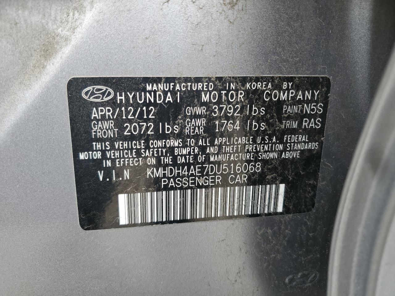2013 Hyundai Elantra - Image 12
