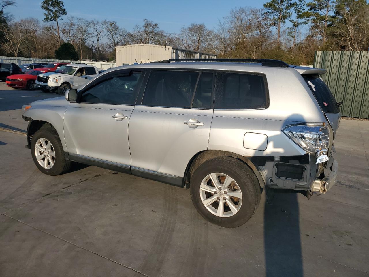 2011 Toyota Highlander - Image 2