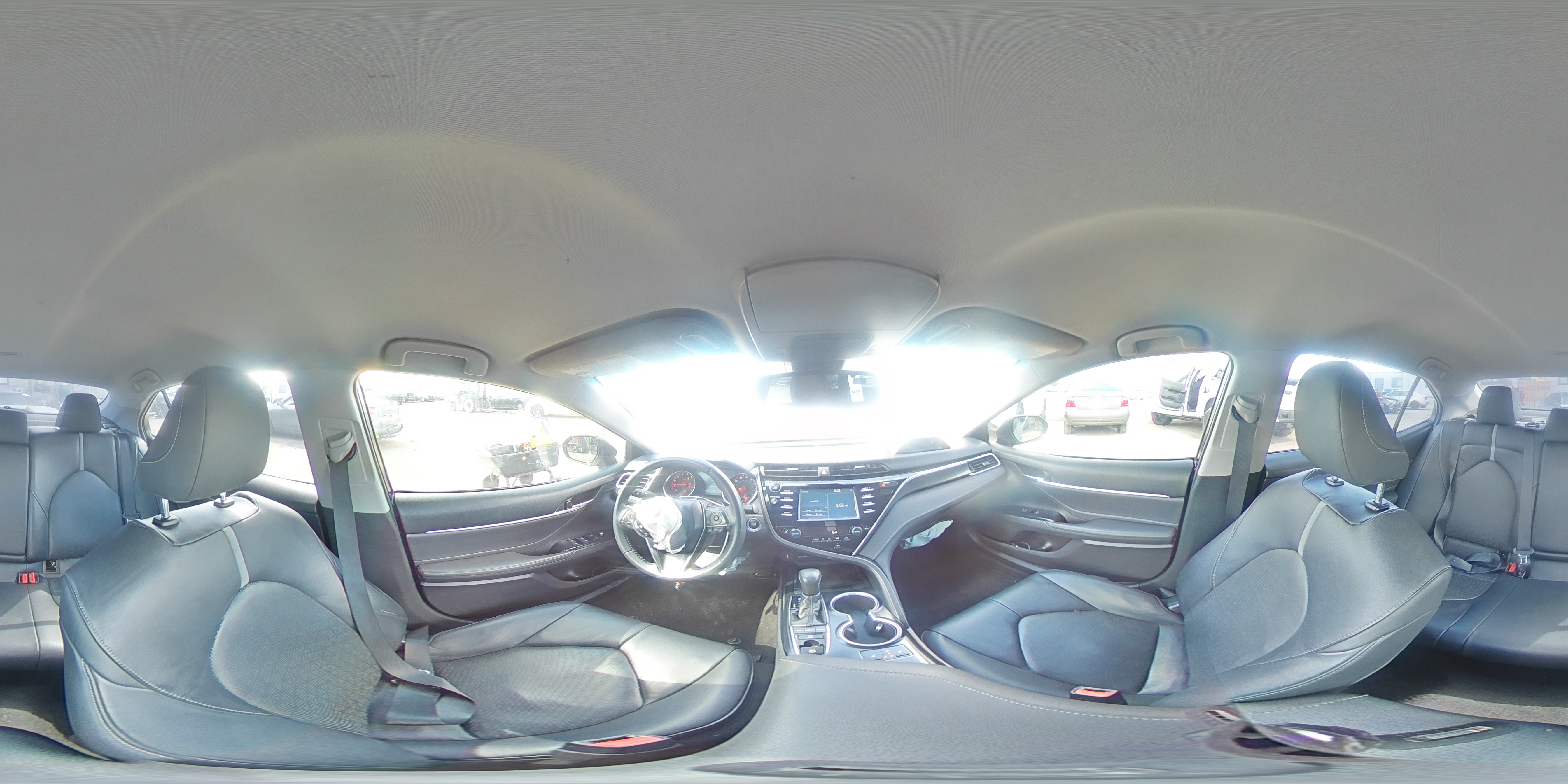 2018 Toyota Camry - Image 13