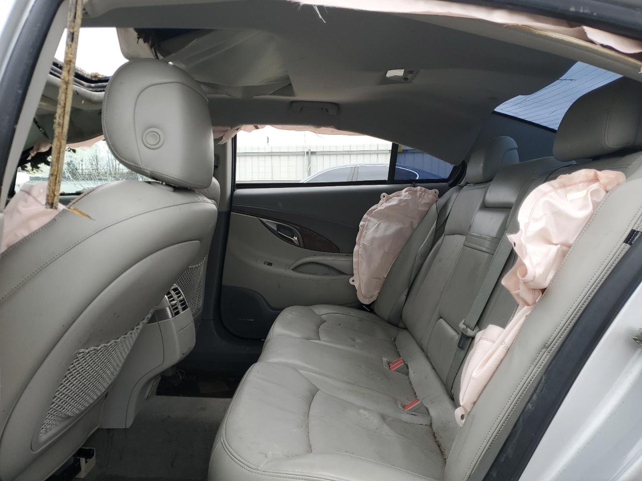 2010 Buick LaCrosse - Image 10