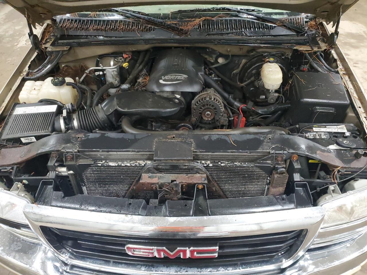 2005 GMC Sierra - Image 11