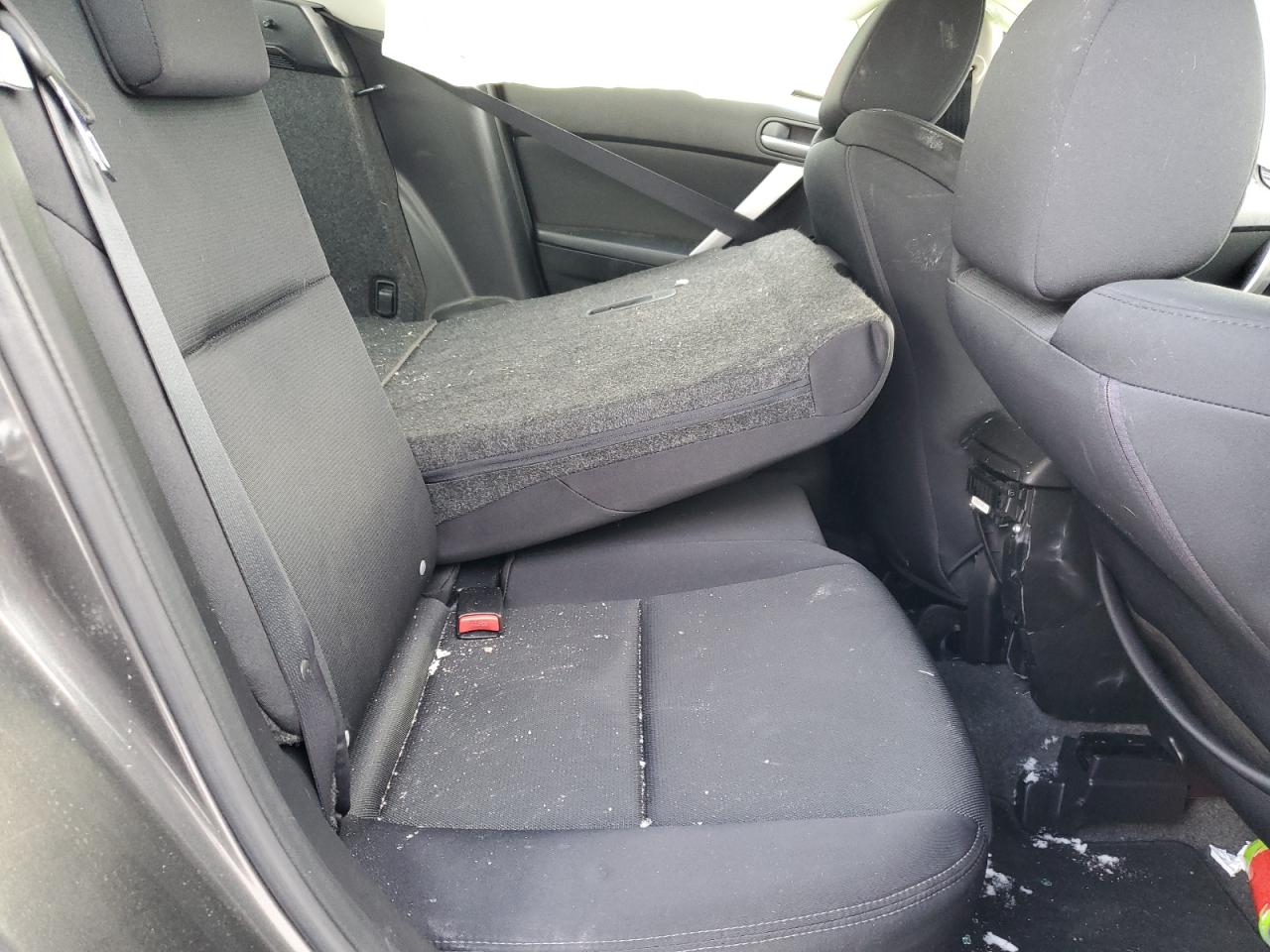 2010 Mazda 3 - Image 10