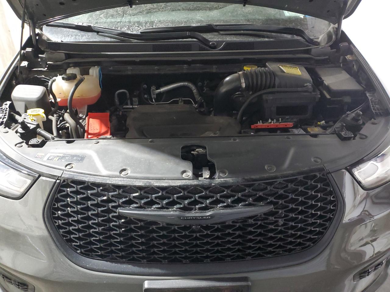 2022 Chrysler Pacifica - Image 12