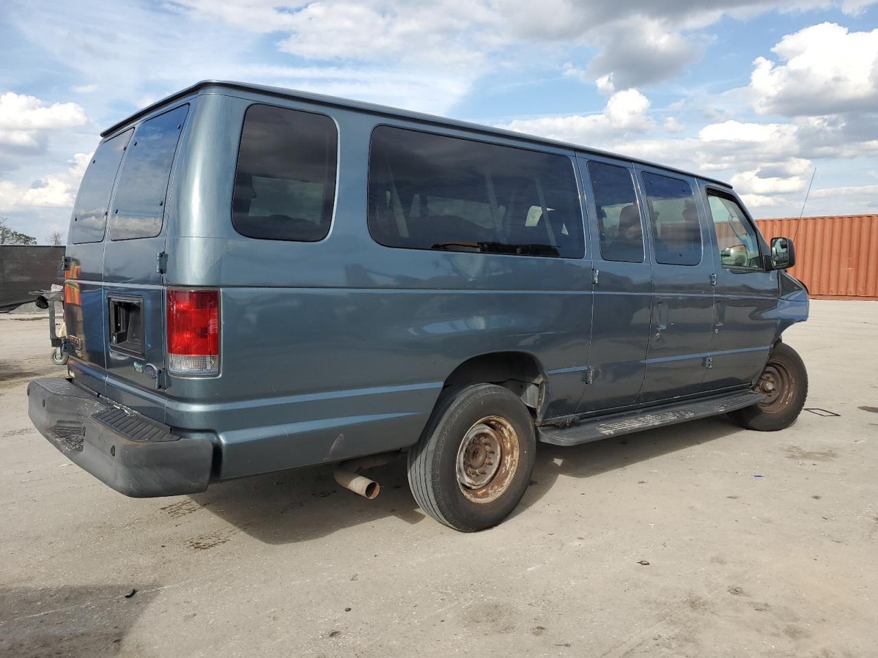 2012 Ford Econoline - Image 3