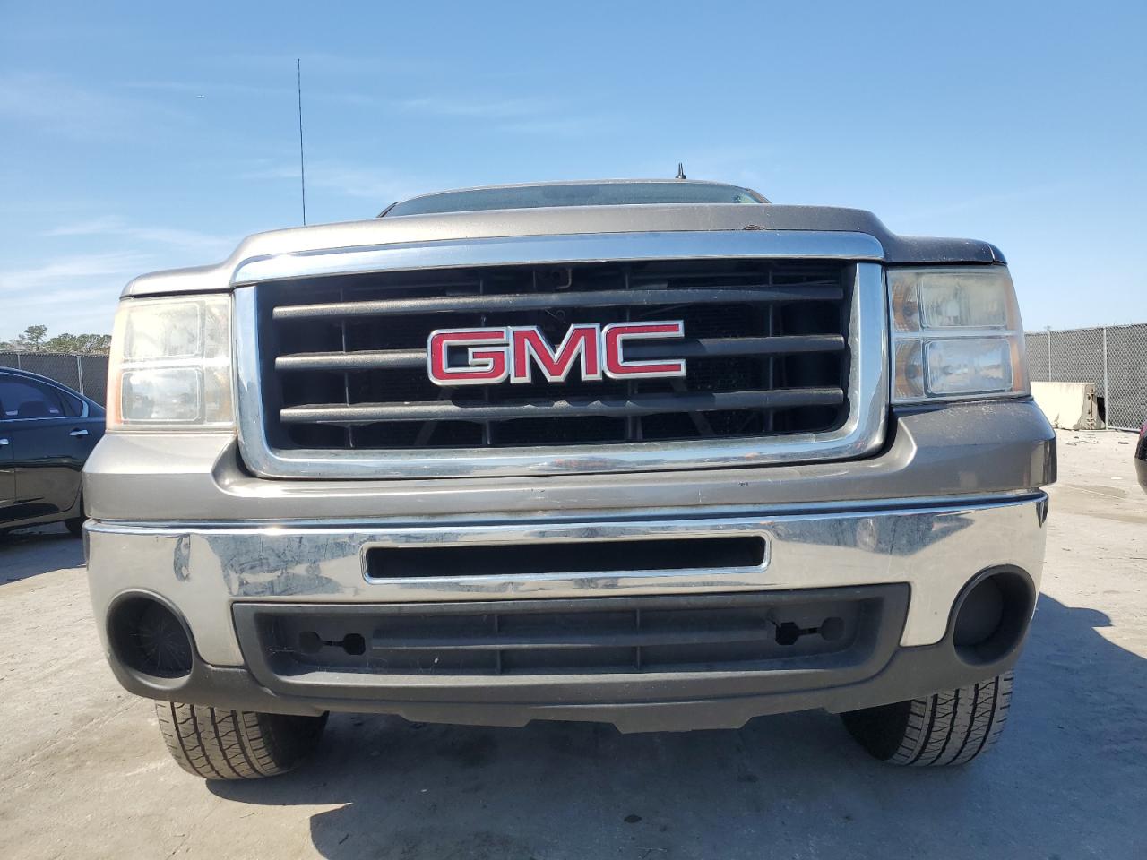 2009 GMC Sierra - Image 5