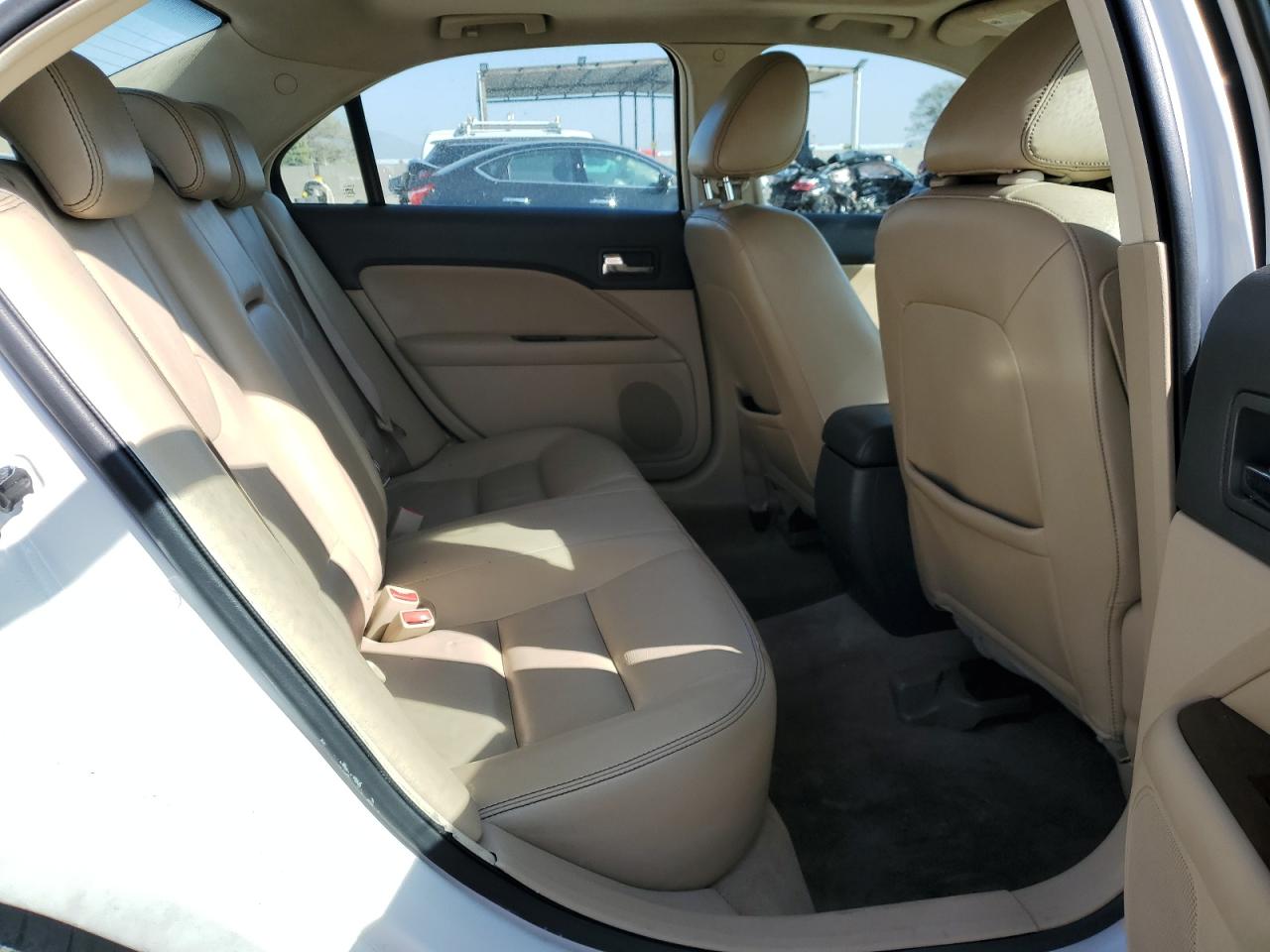 2010 Ford Fusion - Image 10