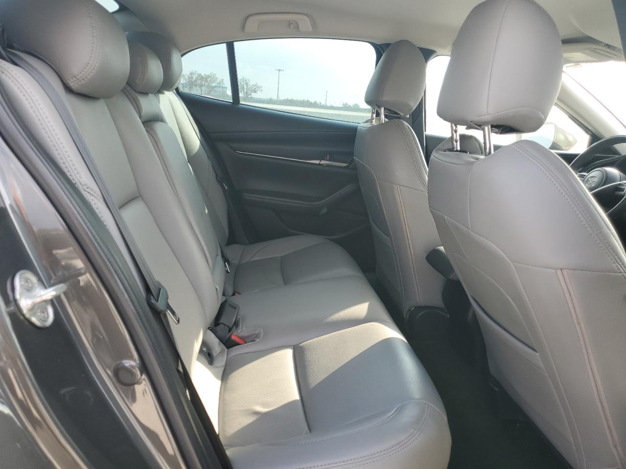 2021 Mazda 3 - Image 10