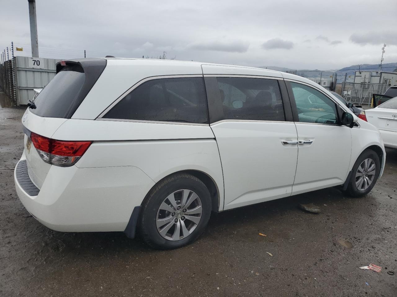 2014 Honda Odyssey - Image 3