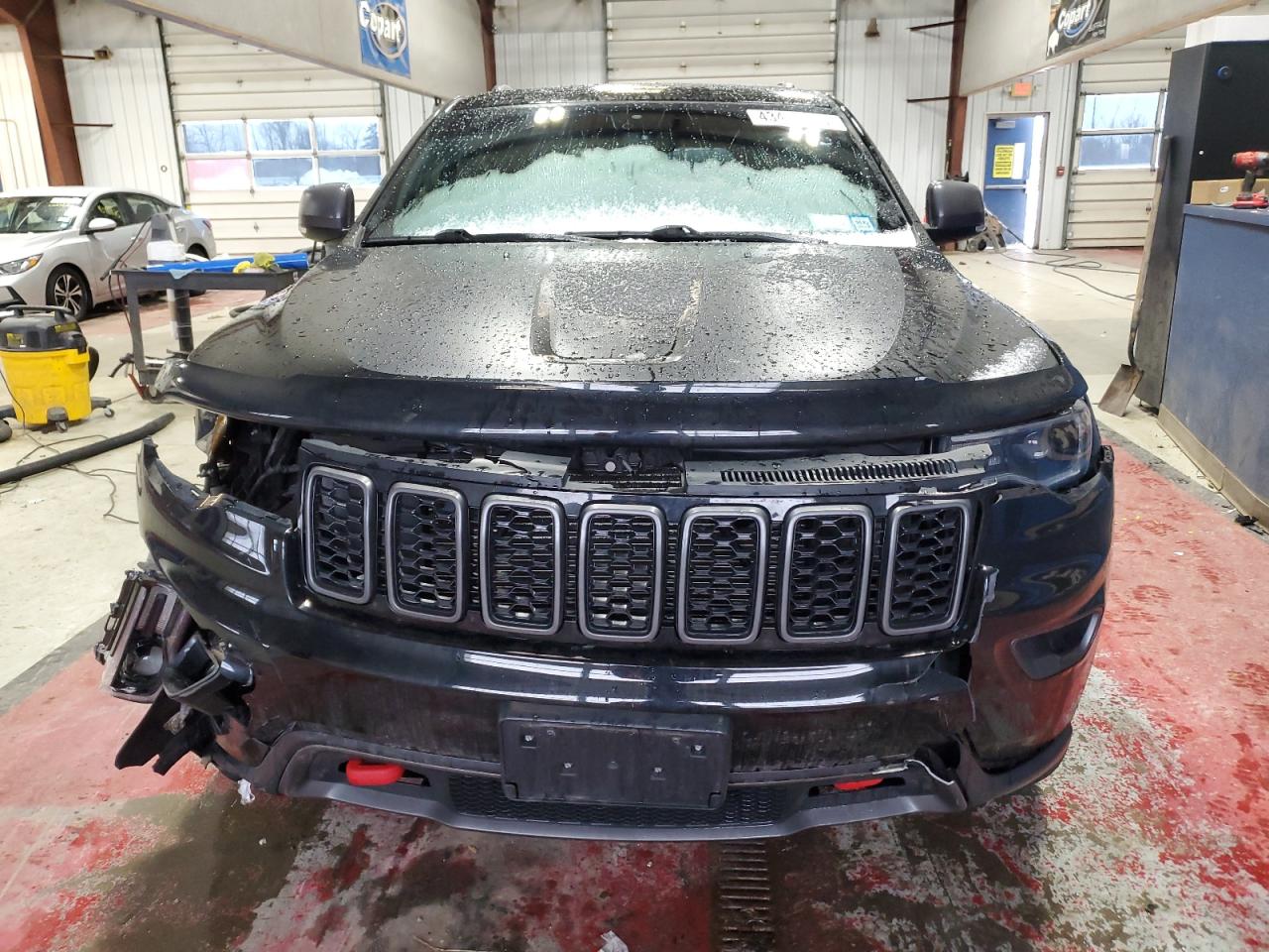 2017 Jeep Grand Cherokee - Image 5