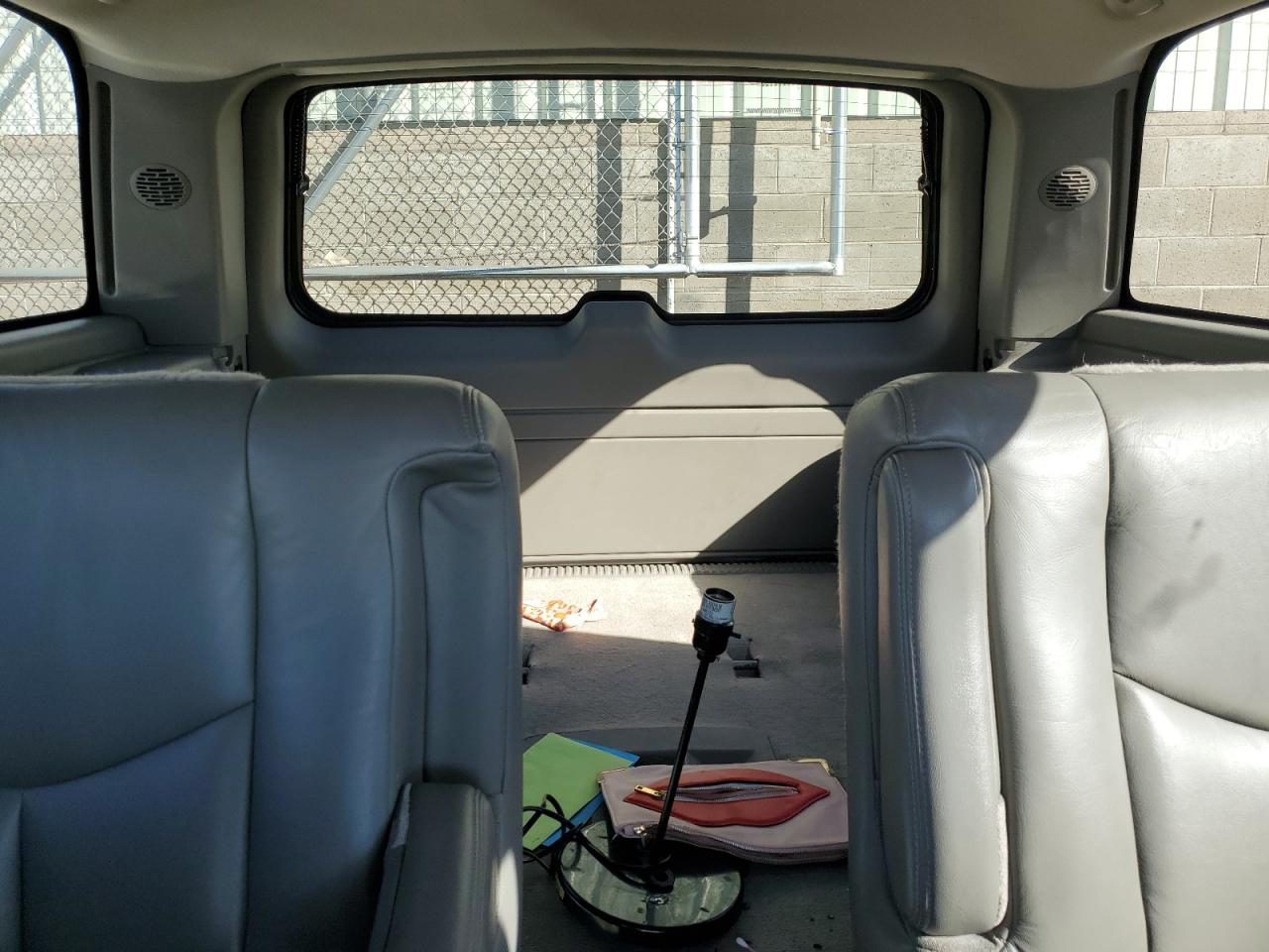 2004 Chevrolet Tahoe - Image 10