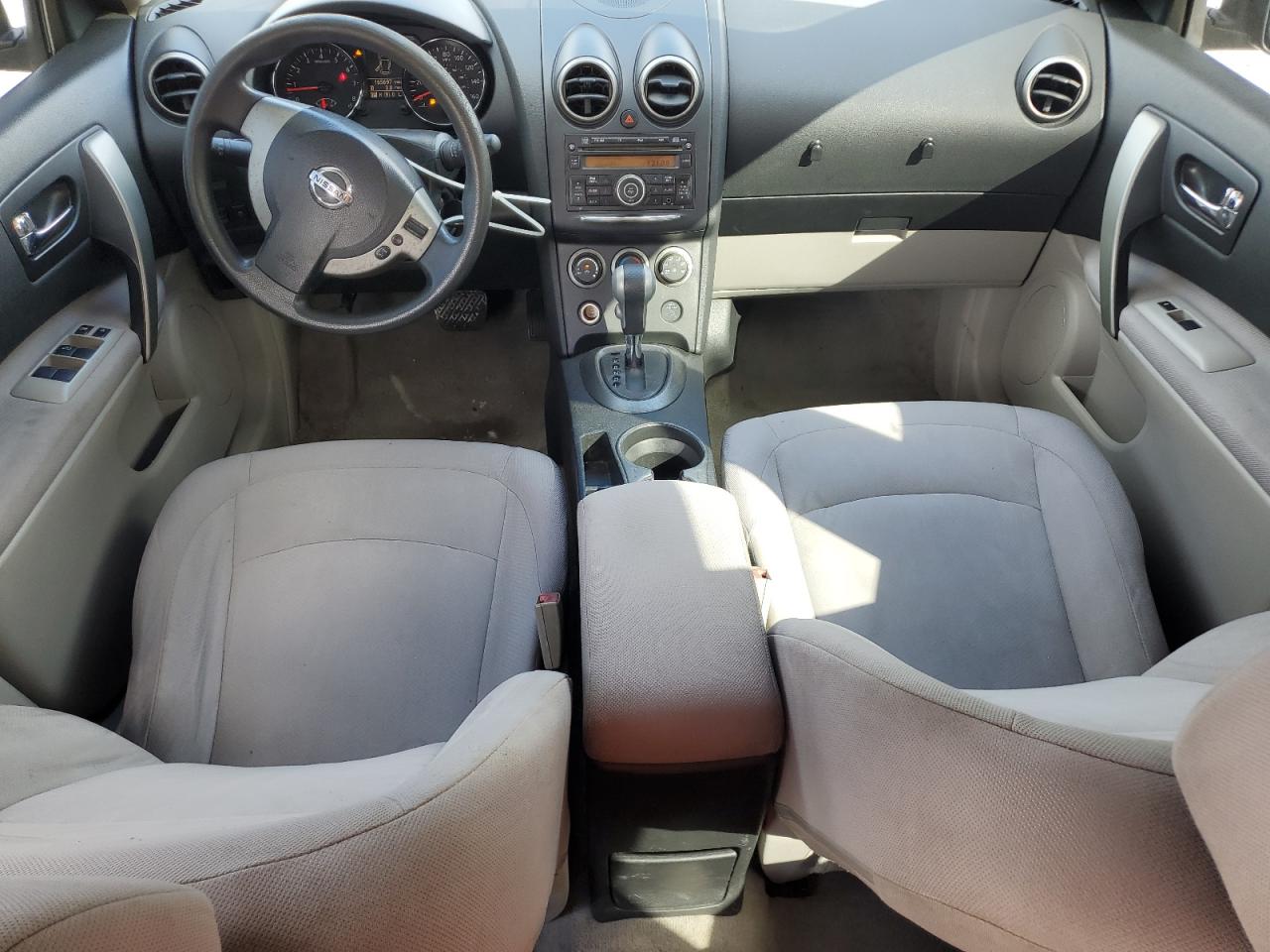 2011 Nissan Rogue - Image 8