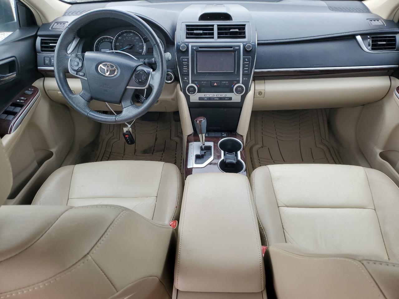 2013 Toyota Camry - Image 8
