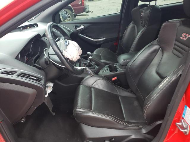 Хэтчбеки FORD FOCUS 2014 Красный