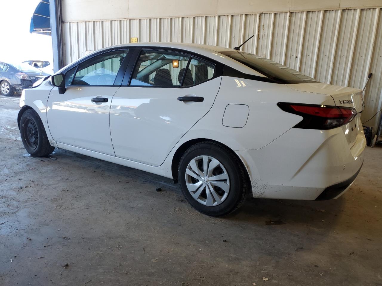 2021 Nissan Versa - Image 2