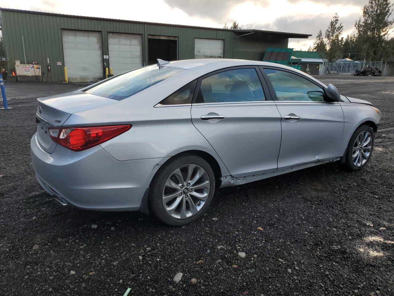 2013 Hyundai Sonata - Image 4