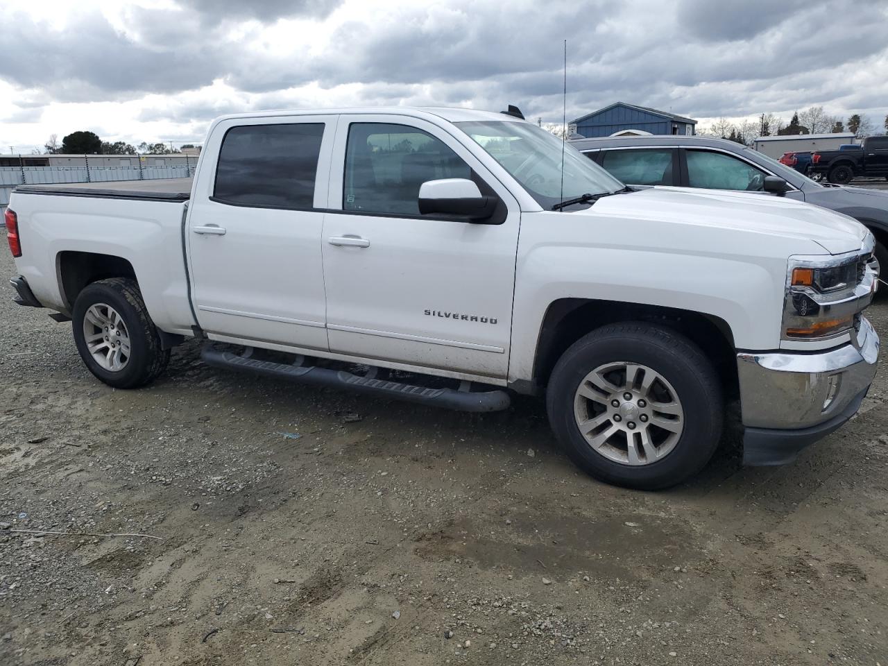 2018 Chevrolet Silverado - Image 4