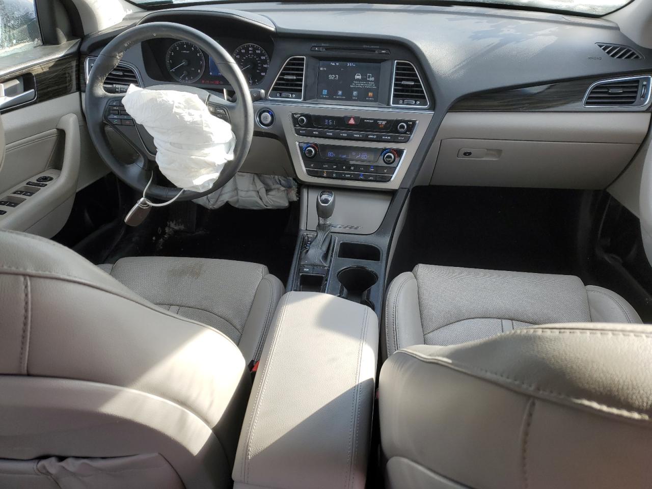 2017 Hyundai Sonata - Image 8