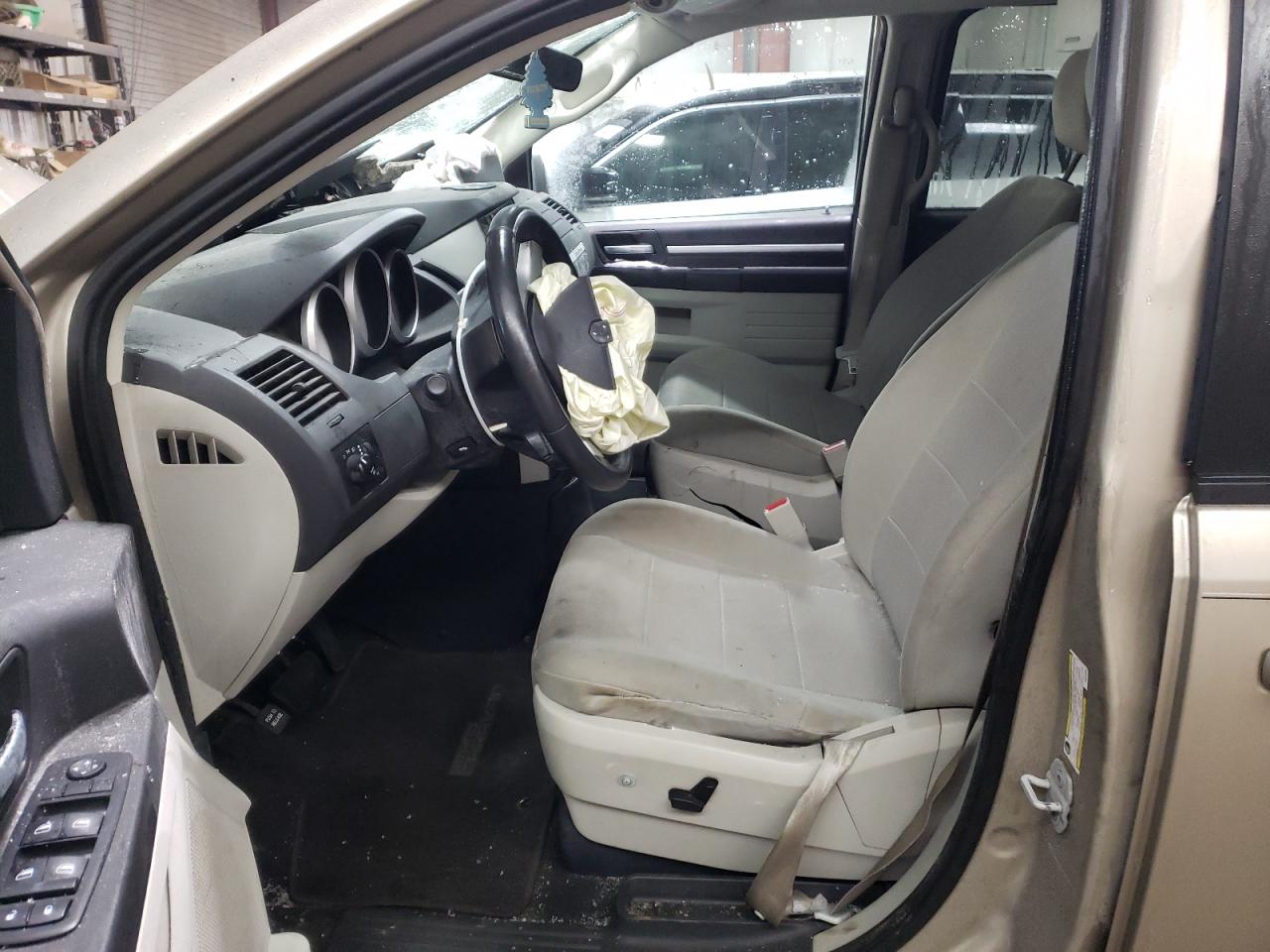 2009 Dodge Caravan - Image 7