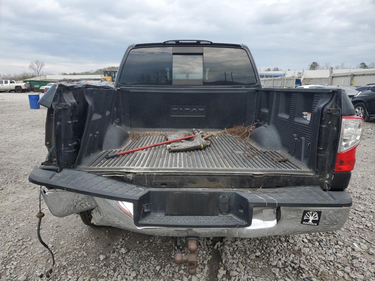 2017 Nissan Titan - Image 6