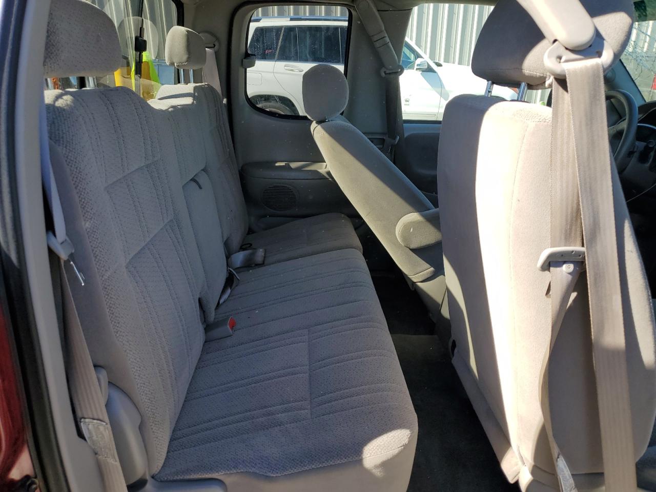 2002 Toyota Tundra - Image 10