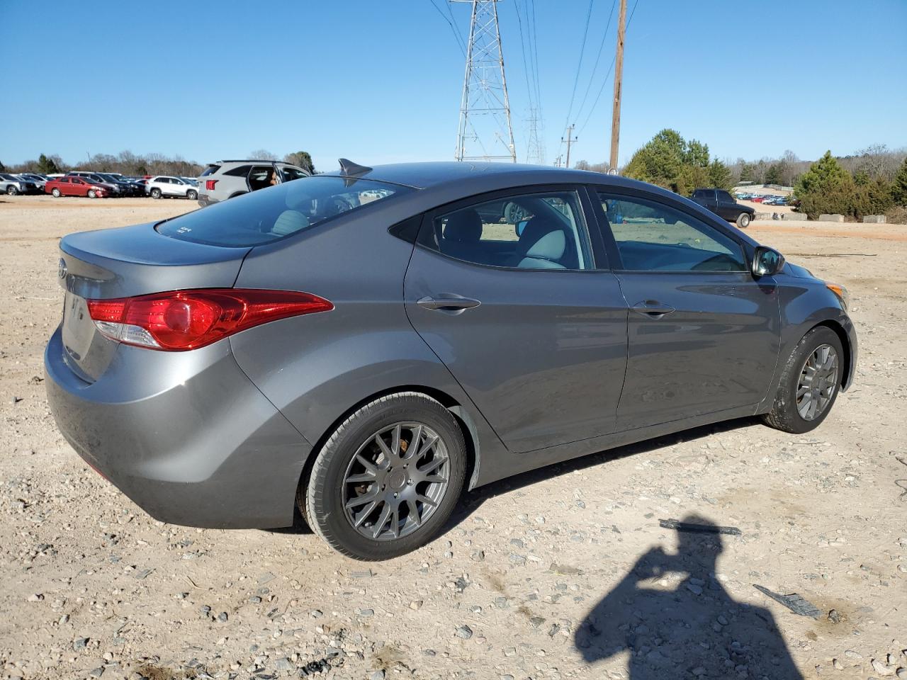 2013 Hyundai Elantra - Image 3