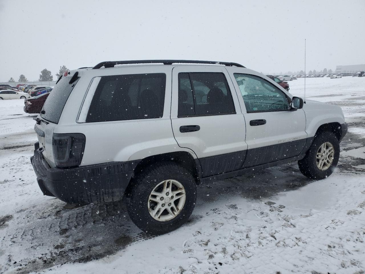 2002 Jeep Grand Cherokee - Image 3
