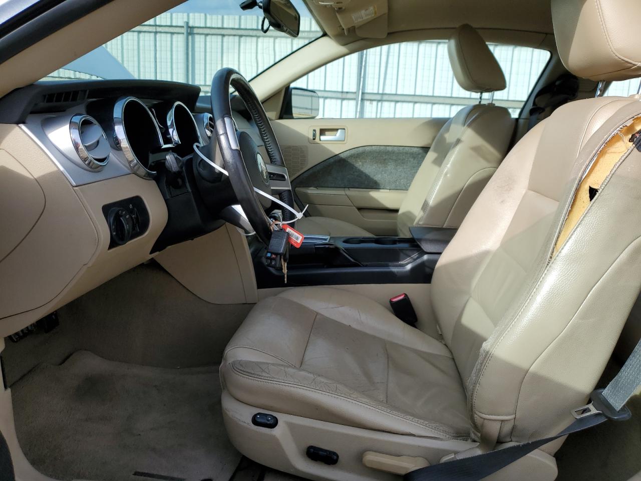 2008 Ford Mustang - Image 7