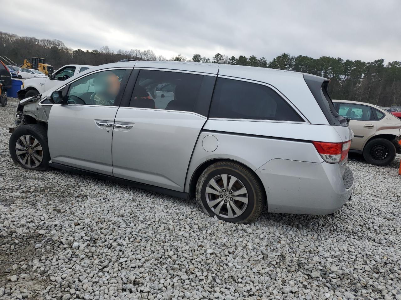 2015 Honda Odyssey - Image 2