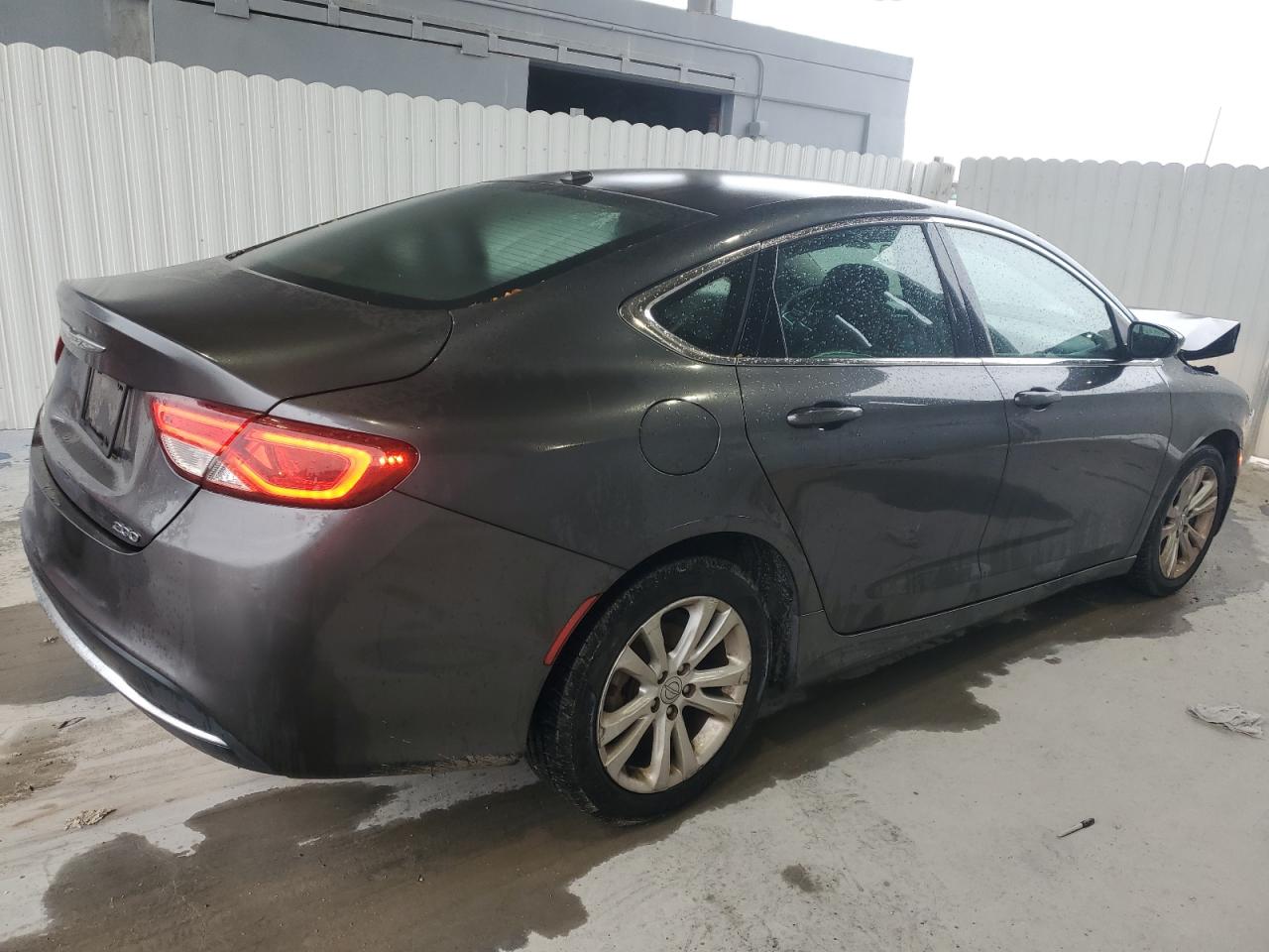 2016 Chrysler 200 - Image 3