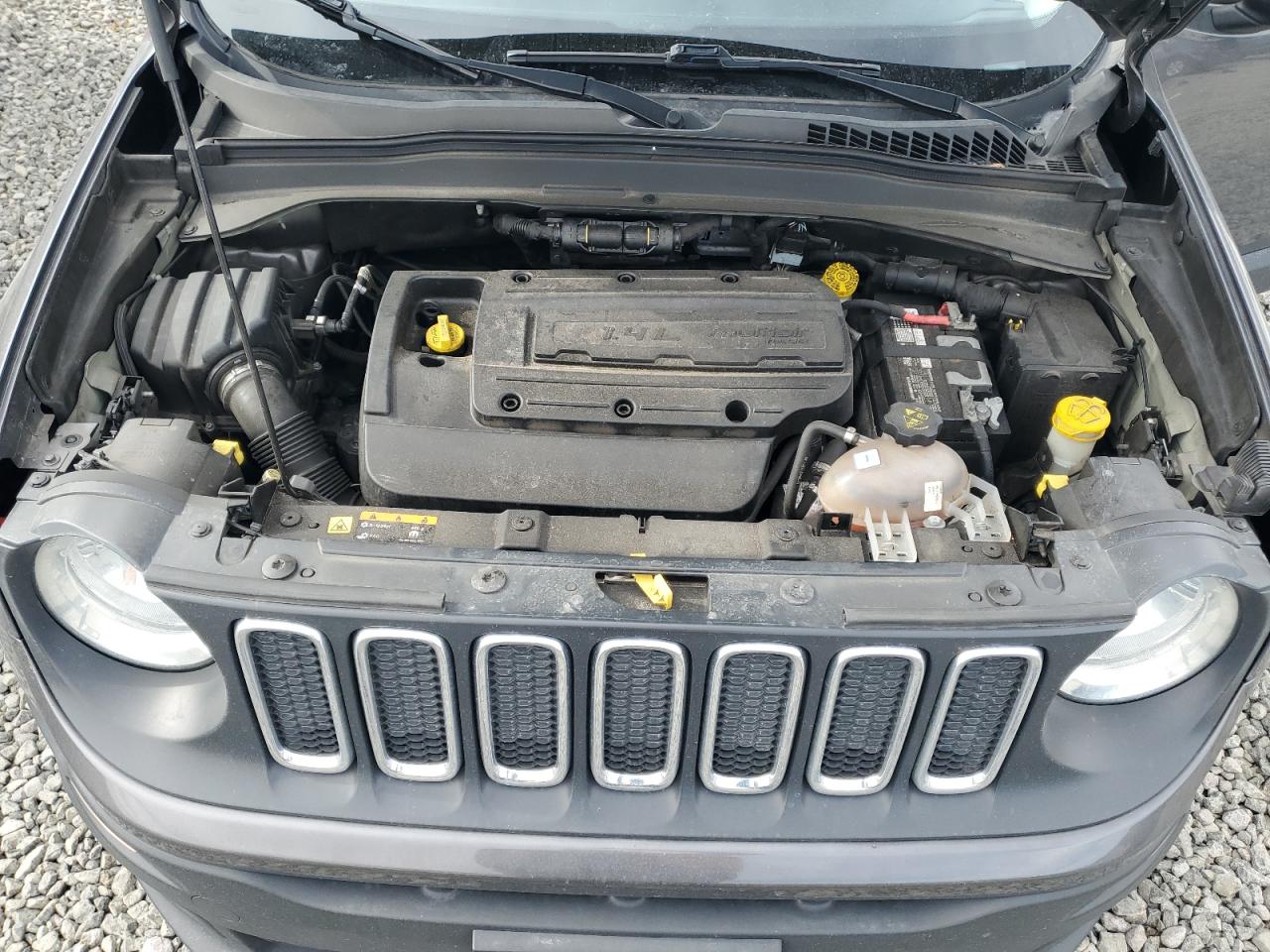 2019 Jeep Renegade - Image 11