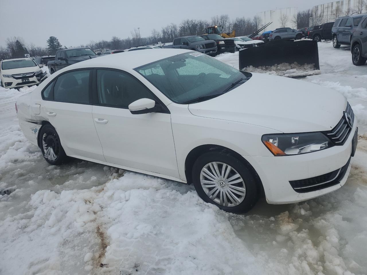 2014 Volkswagen Passat - Image 4