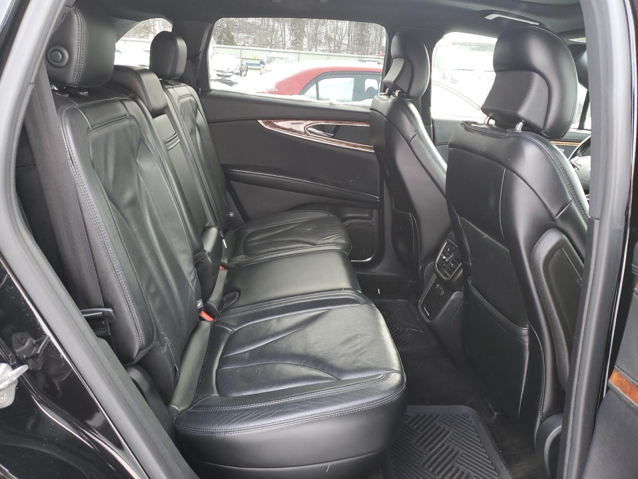 2016 Lincoln MKX - Image 11
