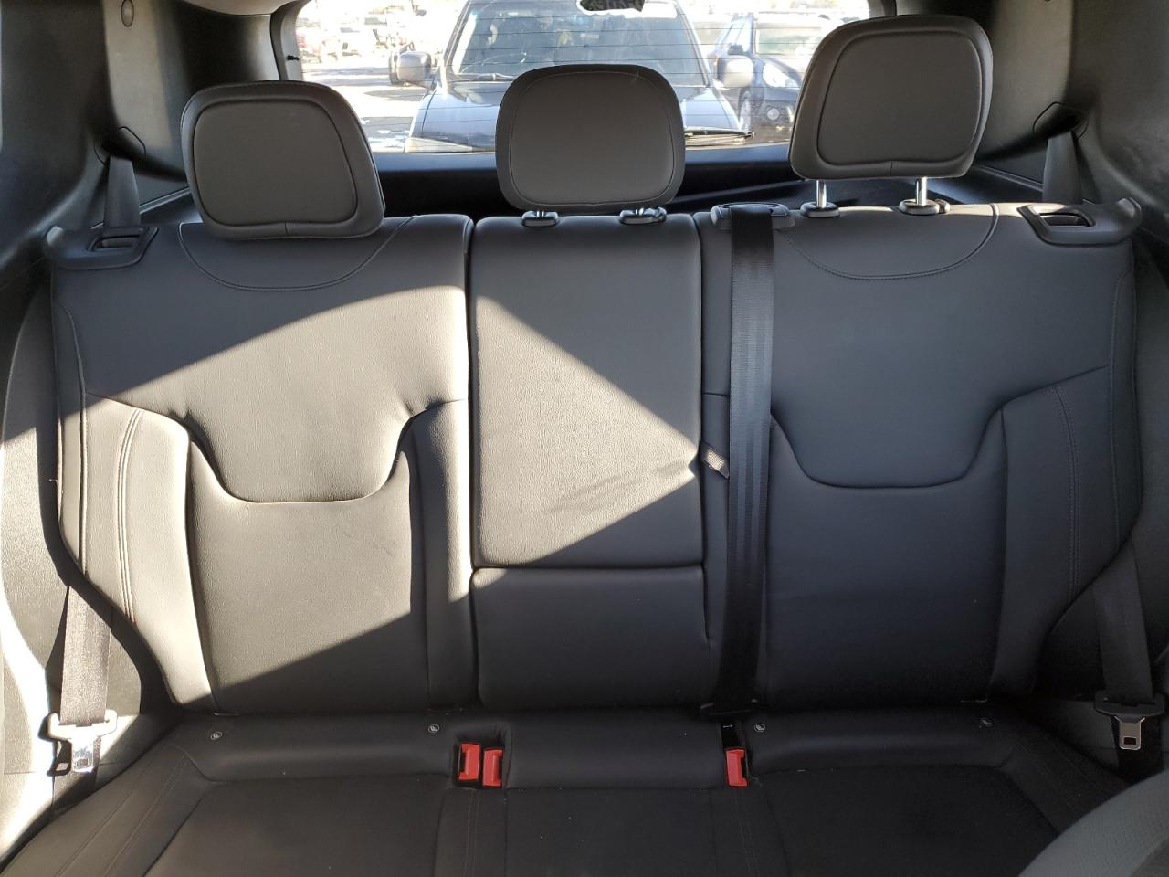 2021 Jeep Renegade - Image 10