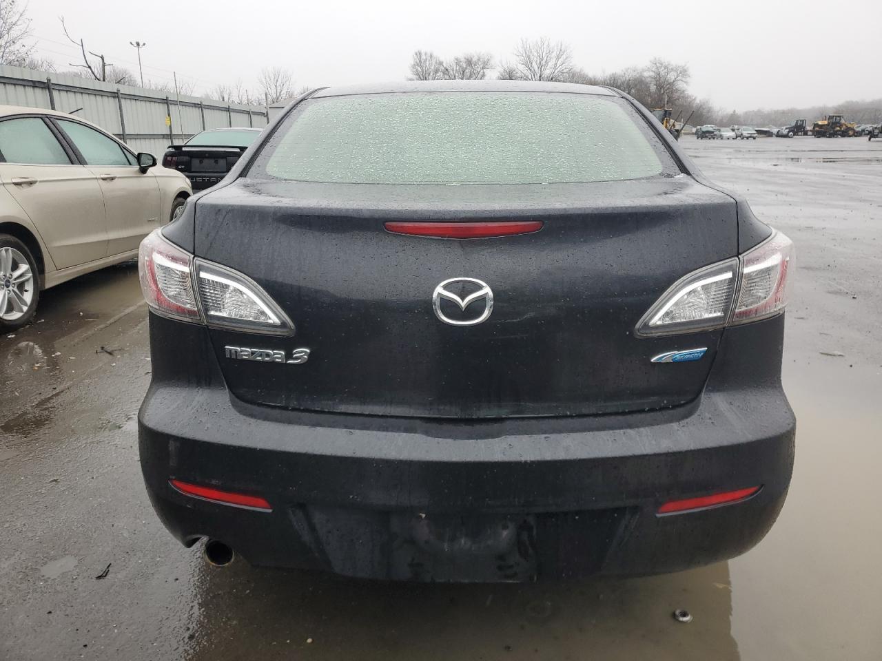 2012 Mazda 3 - Image 6